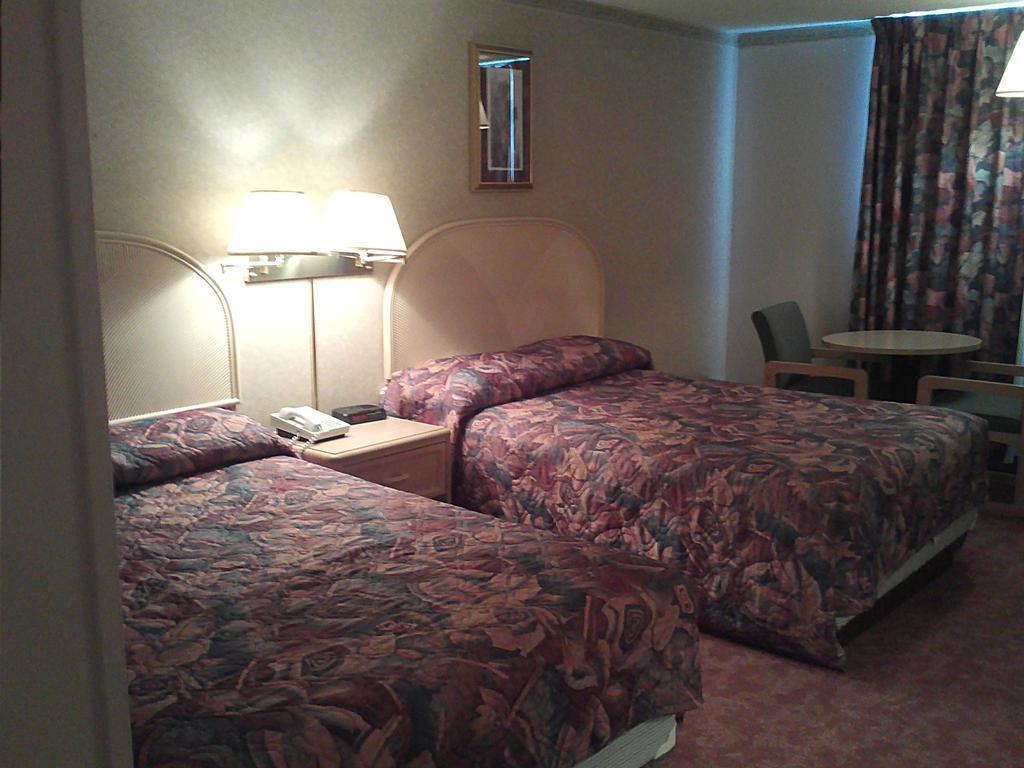 Empire Inn Брандон Экстерьер фото