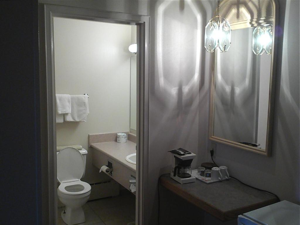Empire Inn Брандон Номер фото